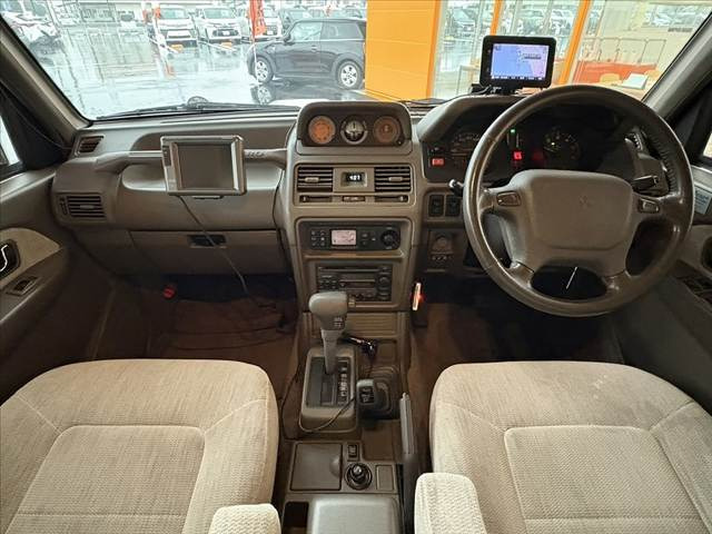 パジェロ2.8 ミッドルーフ ワイド エクシード ディーゼル 4WD