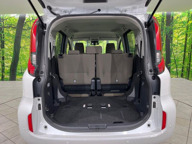 ���i�̂���������ʋ΁A���}���ɏ\���ȉ׎��X�y�[�X���m�ۂ��Ă���܂��B�Z�J���h�V�[�g��|���ƁA�傫�ȉו��̐ύڂ��\�ł���