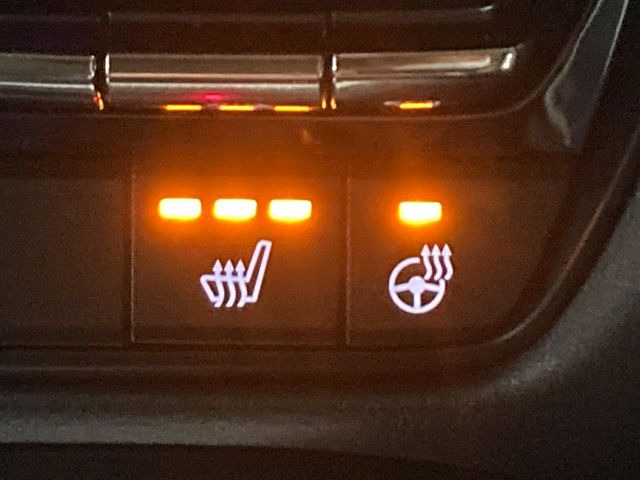 �y�V�[�g�q�[�^�[�z�������ɏd�󂷂�V�[�g�q�[�^�[!�G�A�R����葁�����܂��Ă����̂Ŋ�����̐l�����S�ł��ˁ�G�A�R���̉����͊������邩����A�Ƃ������ɂ����������߂ł��B