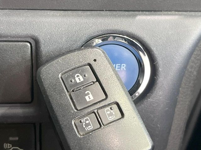 �y�X�}�[�g�L�[�z�J�o����|�P�b�g�ɓ��ꂽ�܂܂ł��h�A�̎{���E�������\�ȃX�}�[�g�L�[�𑕔��B�G���W���̃I���E�I�t�����J�M�����o���K�v����������Ƃ��Ă��֗��ł���