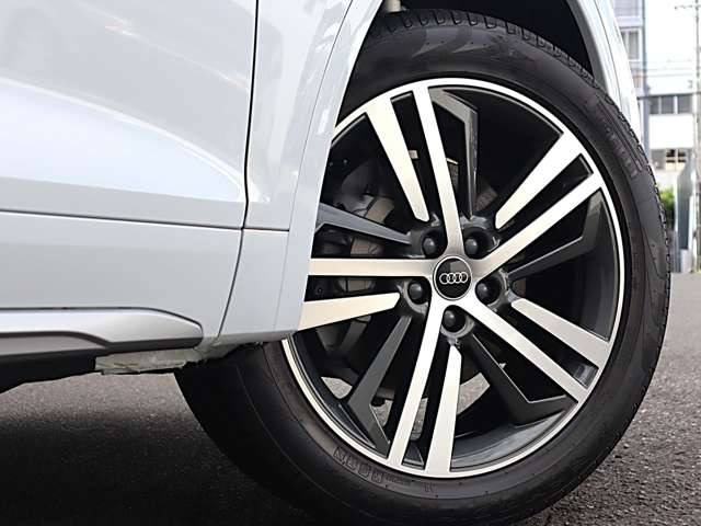 Q5スポーツバックSライン ダイナミック エディション ディーゼル 4WD