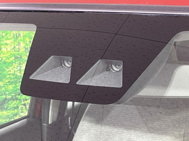 �y�X�}�[�g�A�V�X�g�z���s���ɑO���̎ԗ�����F�����A�Փ˂������Ȏ��͌x��ƃu���[�L�ŏՓˉ���Ɣ�Q�y�����A�V�X�g�B�����S�Ƀh���C�u�����y���݂��������܂��B