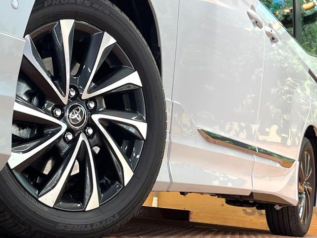 �y����17�C���`�A���~�z�C�[���z�O�ςɃ}�b�`���������A���~�z�C�[���𑕒����Ă���܂��B�e��ЊO�A���~�z�C�[����A�X�^�b�h���X�^�C�����戵�����Ă���܂��B���񂲑��k����������