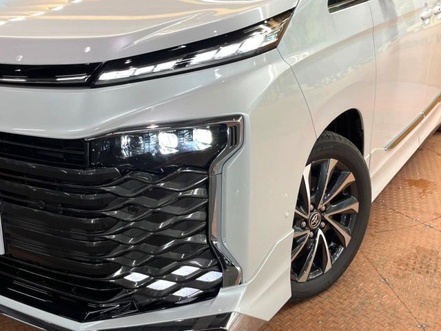 �y�O��LED�w�b�h���C�g�z�X�^�C���b�V���Ȍ����ڂ̎O��LED�w�b�h���C�g�𑕔���X�^�C�������łȂ��A��Ԃ̑��s�����E�ǍD�ň��S���Ă���肢�������܂��B