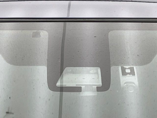 �y�g���^�Z�[�t�e�B�Z���X�z���s���ɑO���̎ԗ�����F�����A�Փ˂������Ȏ��͌x��ƃu���[�L�ŏՓˉ���Ɣ�Q�y�����A�V�X�g�B�����S�Ƀh���C�u�����y���݂��������܂��B