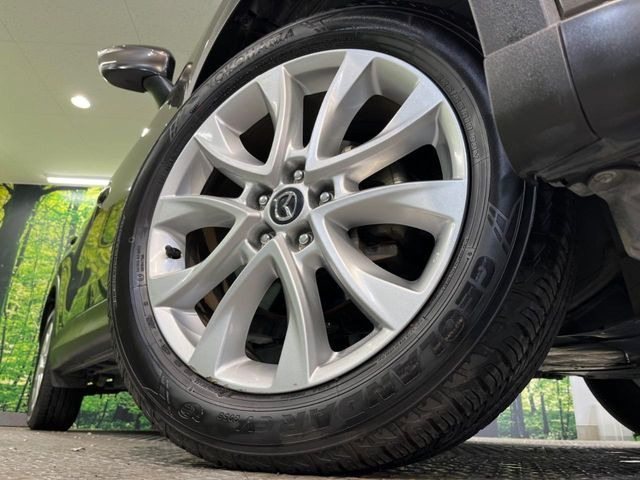 �y����19�C���`�A���~�z�C�[���z�O�ςɃ}�b�`���������A���~�z�C�[���𑕒����Ă���܂��B�e��ЊO�A���~�z�C�[����A�X�^�b�h���X�^�C�����戵�����Ă���܂��B���񂲑��k����������