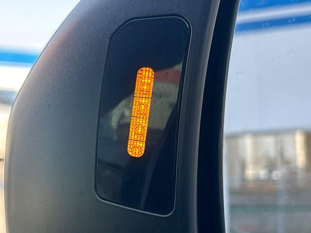 �y�����r�[�N���f�B�e�B�N�V�����z���s���A�h�A�~���[�̎��p�ɂȂ�₷���ӏ��Ɍ㑱�Ԃ��ڋ߂���ƃT�C�h�~���[�t�߂Ɍx����\���A�h���C�o�[�ɒ��ӊ��N�ƁA����̍ۂ̓n���h��������A�V�X�g�����܂��B