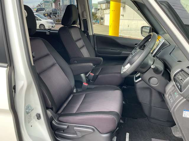 セレナ2.0 ハイウェイスター Vセレクション 4WD