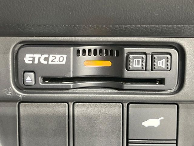 【ETC】高速道路の料金所をストレスなく通過!話題のスポットやサービスエリアに多い「スマートIC」利用時は必須のアイテムです。当店でセットアップを実施、ご納車当日からすぐにご利用いただけます!