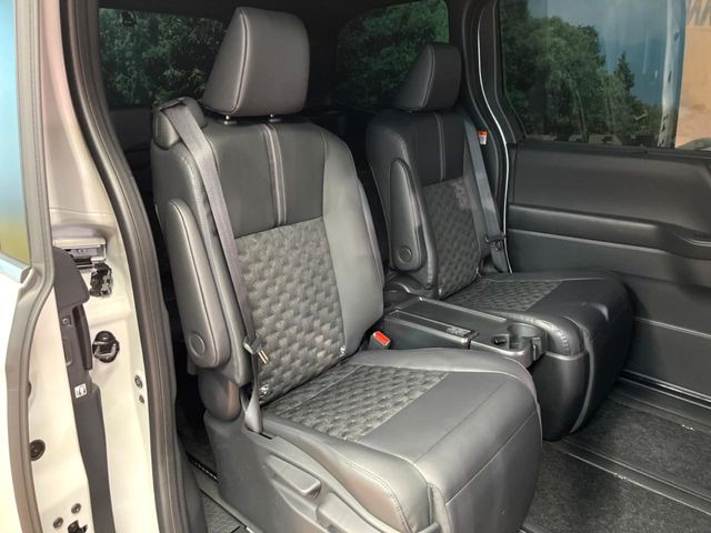 ���ڒ����̓E�H�[�N�X���[�ƂȂ��Ă���܂��B���ڂƎO��ڂ̈ړ�����~�肪�Ƃ��Ă��y�ɂȂ�̂ŁA���~��̍ۂ��X�g���X�������邱�Ƃ͂���܂����