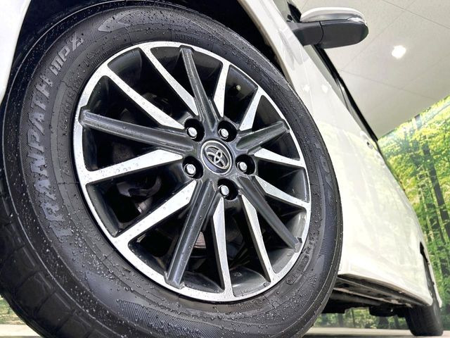 �y����16�C���`�A���~�z�C�[���z�O�ςɃ}�b�`���������A���~�z�C�[���𑕒����Ă���܂��B�e��ЊO�A���~�z�C�[����A�X�^�b�h���X�^�C�����戵�����Ă���܂��B���񂲑��k����������