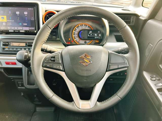 お客様のご予算帯に合わせたお車を常時100台以上取り揃えています!当社のスタッフがお客様のお車選びをしっかりサポートしご提案させていただきます!