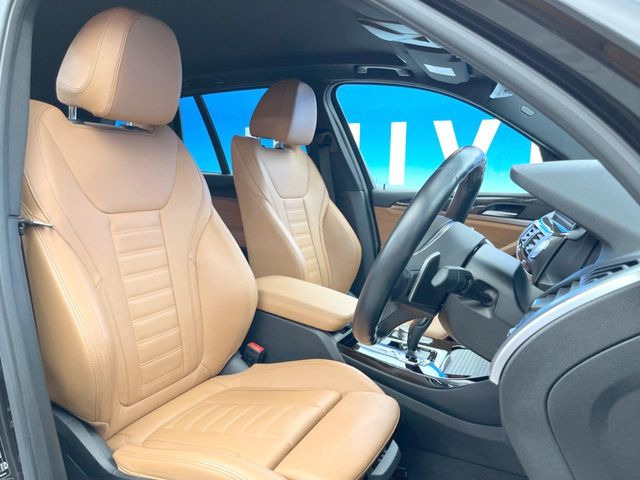 ●レザーシート:高級感漂うレザーシートは、使用感も少なく良好なコンディションを保っております!その他、気になる箇所がございましたらお気軽にお問合せ下さい!