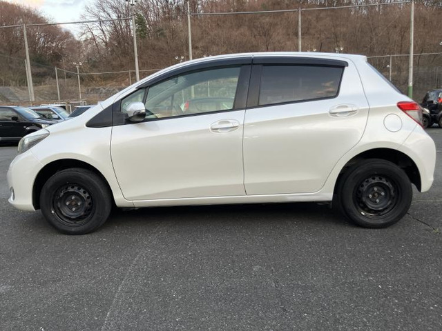 ヴィッツ1.3 F 4WD