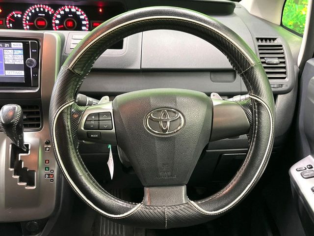 �y�����v�����X�e�A�����O�z�㎿�Ȋv���g�p���邱�ƂŁA��ɂ����������݂ƂĂ��^�]���₷���n���h���ł���