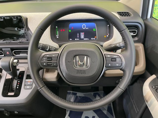 �y�X�e�A�����O�X�C�b�`�z�^�]���A�O������ڐ������炷���ƂȂ��A�I�[�f�B�I���̑��삪�\�ȕ֗��@�\!���S&���K�ȃh���C�u�����o���Ă���܂���