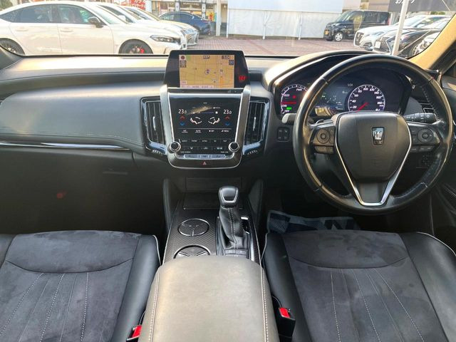 クラウンハイブリッド 2.5 RS アドバンス