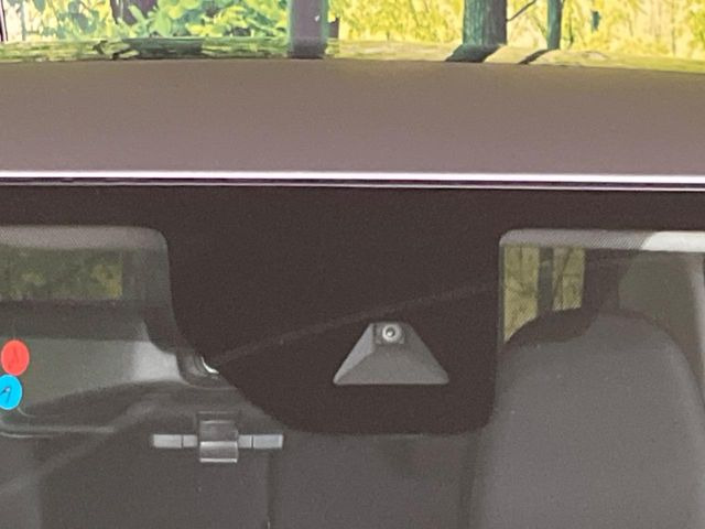 �y�O�He-Assist�z���s���ɑO���̎ԗ�����F�����A�Փ˂������Ȏ��͌x��ƃu���[�L�ŏՓˉ���Ɣ�Q�y�����A�V�X�g�B�����S�Ƀh���C�u�����y���݂��������܂��B