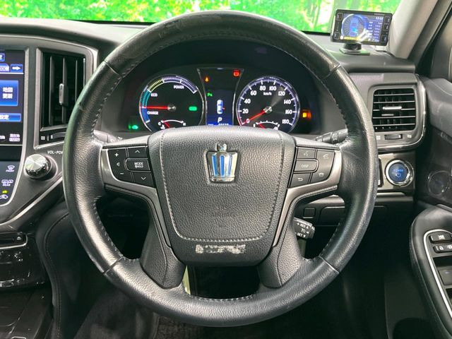 �y�����v�����X�e�A�����O�z�㎿�Ȋv���g�p���邱�ƂŁA��ɂ����������݂ƂĂ��^�]���₷���n���h���ł���