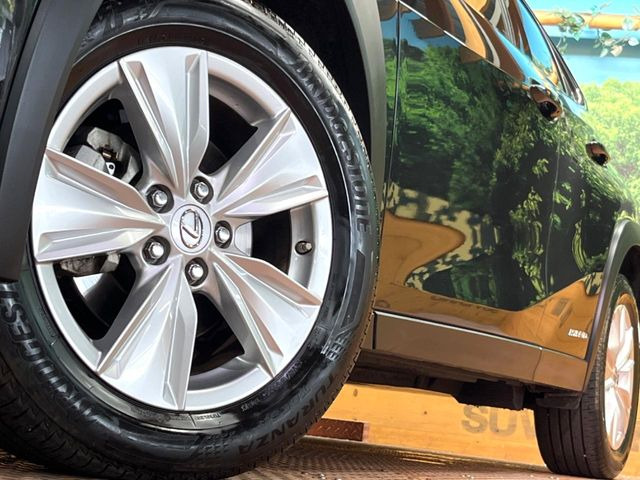 �y�����A���~17�C���`�z�C�[���z�O�ςɃ}�b�`���������A���~�z�C�[���𑕒����Ă���܂��B�e��ЊO�A���~�z�C�[����A�X�^�b�h���X�^�C�����戵�����Ă���܂��B���񂲑��k����������