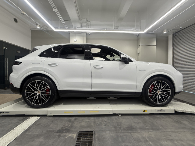 カイエンS E ハイブリッド ティプトロニックS 4WD