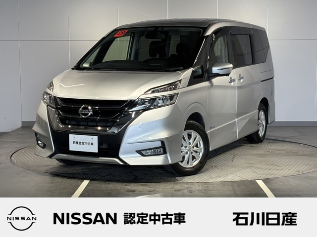 セレナ2.0 ハイウェイスター セカンドスライドアップシート 4WD