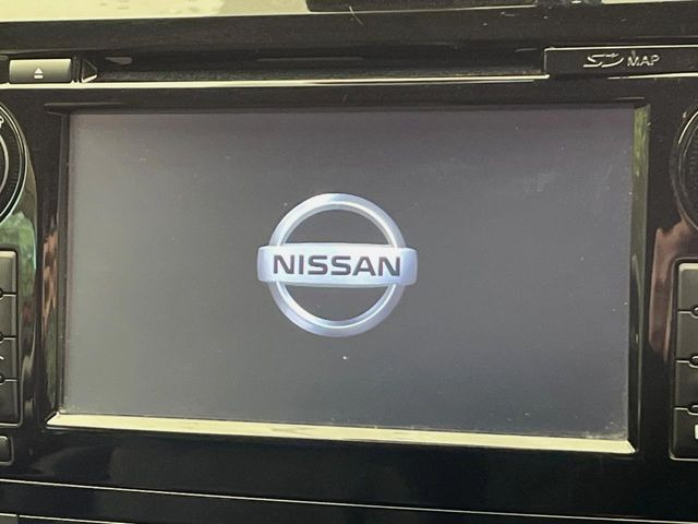 �y�����i�r�z�l�C�̏����i�r�𑕔����Ă���܂��B�i�r�̎g���₷���͂������A�I�[�f�B�I�@�\���[��!�L�����v�◷�s�͂������A�ʋ΂┃�����ȂǕ��i�̃h���C�u���y�����Ȃ�͂���