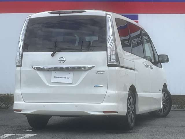 セレナ2.0 ハイウェイスター Vセレクション+Safety II S-HYBRID