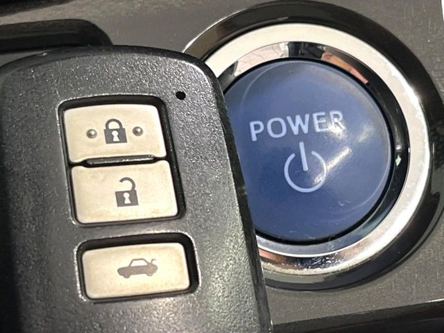 �y�X�}�[�g�L�[�z�J�o����|�P�b�g�ɓ��ꂽ�܂܂ł��h�A�̎{���E�������\�ȃX�}�[�g�L�[�𑕔��B�G���W���̃I���E�I�t�����J�M�����o���K�v����������Ƃ��Ă��֗��ł���