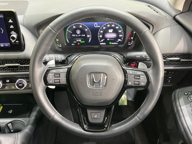 ステアリングも使用感が少なく、きれいな状態となっております♪