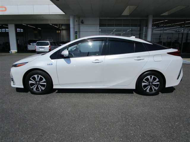 プリウスPHV1.8 A