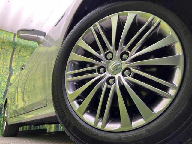 �y����17�C���`�A���~�z�C�[���z�O�ςɃ}�b�`���������A���~�z�C�[���𑕒����Ă���܂��B�e��ЊO�A���~�z�C�[����A�X�^�b�h���X�^�C�����戵�����Ă���܂��B���񂲑��k����������