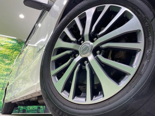 �y����16�C���`�A���~�z�C�[���z�O�ςɃ}�b�`���������A���~�z�C�[���𑕒����Ă���܂��B�e��ЊO�A���~�z�C�[����A�X�^�b�h���X�^�C�����戵�����Ă���܂��B���񂲑��k����������