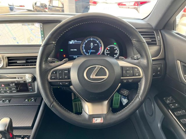 �y�����v�����X�e�A�����O�z�㎿�Ȋv���g�p���邱�ƂŁA��ɂ����������݂ƂĂ��^�]���₷���n���h���ł���