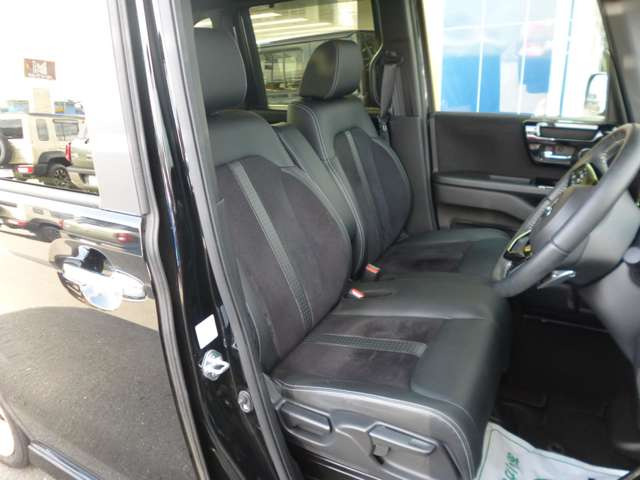 �O������͑z�������Ȃ��قǍL���ԓ���Ԃł��B�������ƍ���܂��B�^�]�Ȃɂ̓V�[�g���t�^�[���t���Ă��܂��̂ō����ɂ��킹�ăh���C�r���O�|�W�V���������߂��܂��B