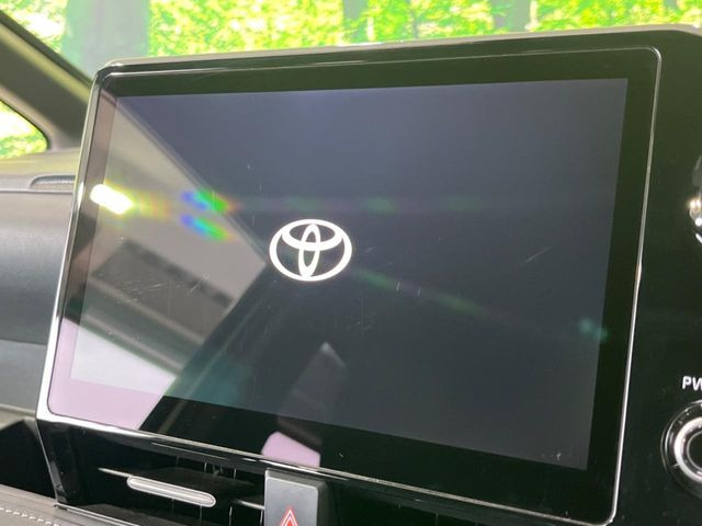 �y����10.5�C���` �i�r�@�\�t���f�B�X�v���C�I�[�f�B�I�z���ʂ̃f�B�X�v���C��AppleCarPlay��AndroidAuto�����p�\�B�傫�ȉ�ʂŃX�}�z�i�r�A�v���������p���������܂���