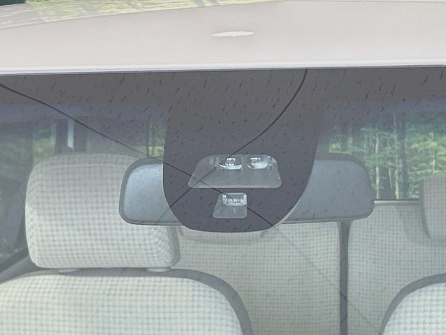 �y�V�e�B�u���[�L�A�N�e�B�u�V�X�e���z�ᑬ���s���ɑO���̎ԗ�����F�����A�Փ˂������Ȏ��͌x��ƃu���[�L�ŏՓˉ���Ɣ�Q�y�����A�V�X�g�B�����S�Ƀh���C�u�����y���݂��������܂��B