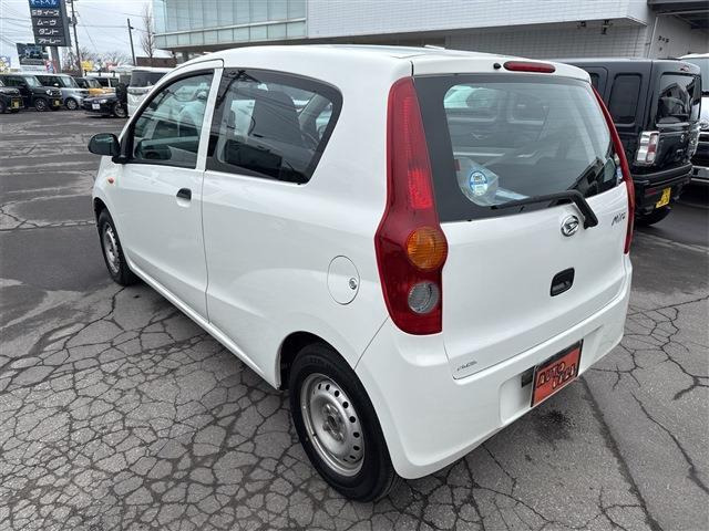 �݌ɎԂ́A�F�X�ȎԎ킪�������p�ӂ������Ă���܂��B