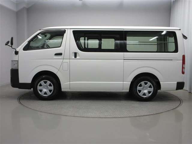 レジアスエース2.8 DX ロング ディーゼル 4WD