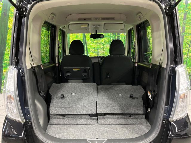 ���i�̂���������ʋ΁A���}���ɏ\���ȉ׎��X�y�[�X���m�ۂ��Ă���܂��B�Z�J���h�V�[�g��|���ƁA�傫�ȉו��̐ύڂ��\�ł���