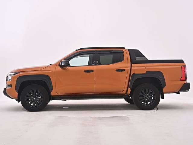 トライトン2.4 GSR ディーゼル 4WD