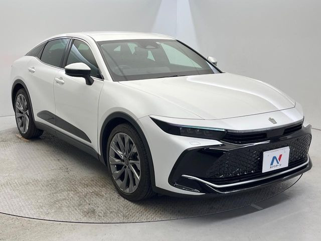 高透明度のガラス皮膜で撥水はもちろん、上質なツヤ・光沢を実現。紫外線や酸性雨から大切な愛車を保護し、色あせ・劣化を防止。「弾スプラッシュコート」、「弾プリミッサコート」からお選びいただけます。