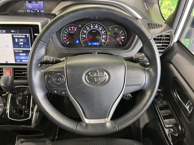 �y�����v�����X�e�A�����O�z�㎿�Ȋv���g�p���邱�ƂŁA��ɂ����������݂ƂĂ��^�]���₷���n���h���ł���