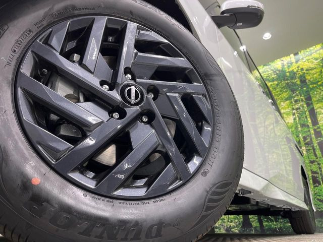 �y����16�C���`�A���~�z�C�[���z�O�ςɃ}�b�`���������A���~�z�C�[���𑕒����Ă���܂��B�e��ЊO�A���~�z�C�[����A�X�^�b�h���X�^�C�����戵�����Ă���܂��B���񂲑��k����������