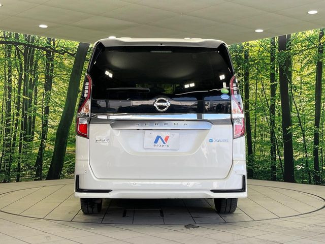 安心の最長10年・走行無制限保証(有償)をご用意。保証内容も充実はもちろん、無料点検&オイル交換や、年中無休の全国・24時間ロードサービスも付帯されておりますのでご安心下さい。