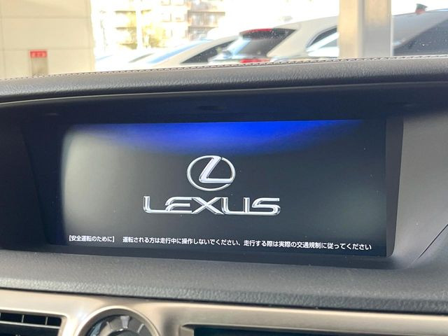 �y���[�J�[�����i�r�z�C���e���A�ɗn�����ރX�^�C���b�V���ȁu��p�݌v�v���[�J�[�i�r�𑕔��􎋔F���⑀�쐫�ȂǊ�{���\�ɂ��D��A���㎿�ȃJ�[���C�t�����y���݂��������܂��B