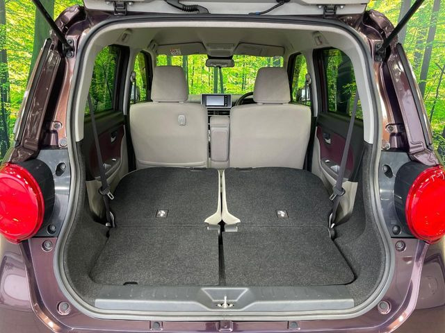 ���i�̂���������ʋ΁A���}���ɏ\���ȉ׎��X�y�[�X���m�ۂ��Ă���܂��B�Z�J���h�V�[�g��|���ƁA�傫�ȉו��̐ύڂ��\�ł���