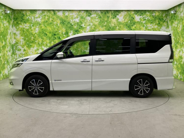 セレナ1.2 e-POWER ハイウェイスターV