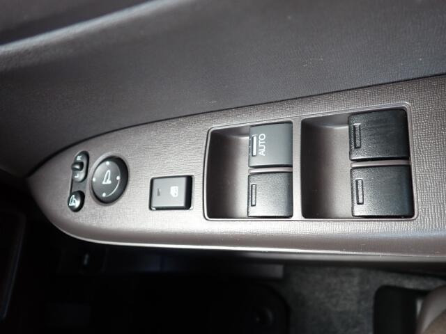 �d���i�[���h�A�~���[�E�p���[�E�B���h�E�������Ă��܂��B