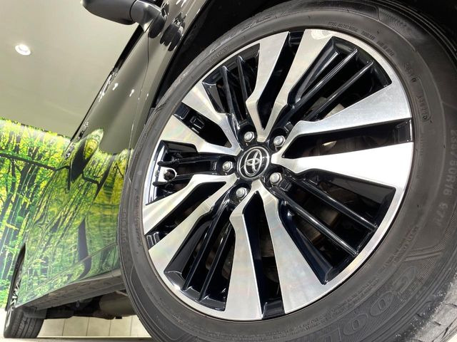 �y����18�C���`�A���~�z�C�[���z�O�ςɃ}�b�`���������A���~�z�C�[���𑕒����Ă���܂��B�e��ЊO�A���~�z�C�[����A�X�^�b�h���X�^�C�����戵�����Ă���܂��B���񂲑��k����������